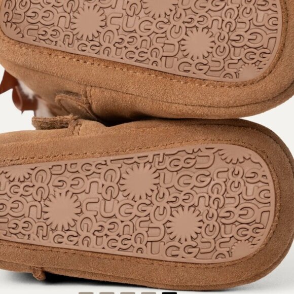 UGG Baby Boots Classic Bailey Bow Boots Chestnut Tan Brown Slip On Size 2 - Picture 5 of 16